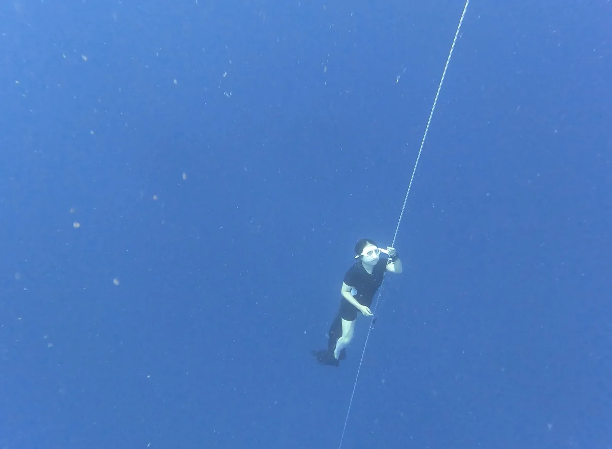 Freediving training in deep blue water